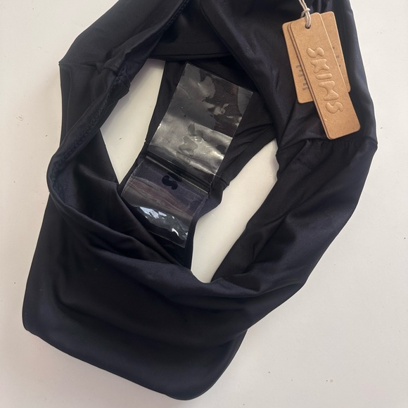 Skims swim mid waist bottom - size small - onyx - Picture 4 of 7